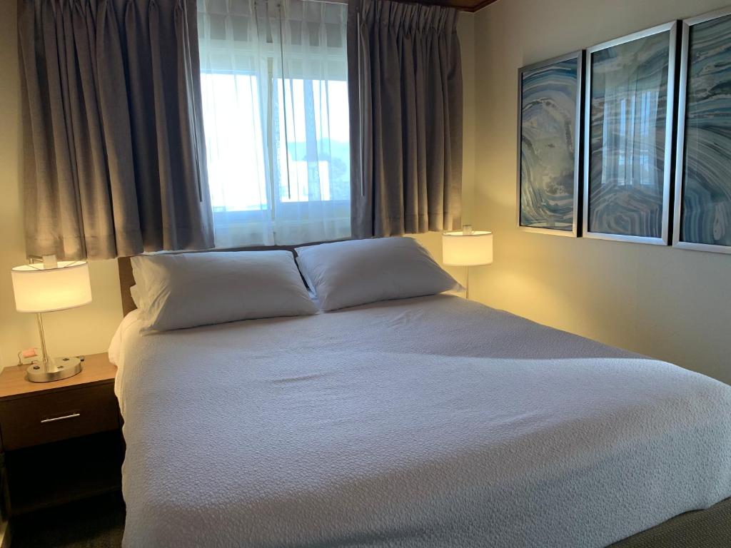 Room image 3